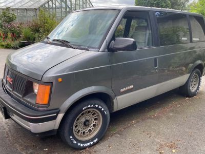 Billede af 1990 GMC Astro van Hvide plader